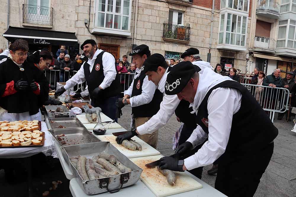 Fotos: Los Cucos celebran con los burgaleses su Fiesta de la Matanza