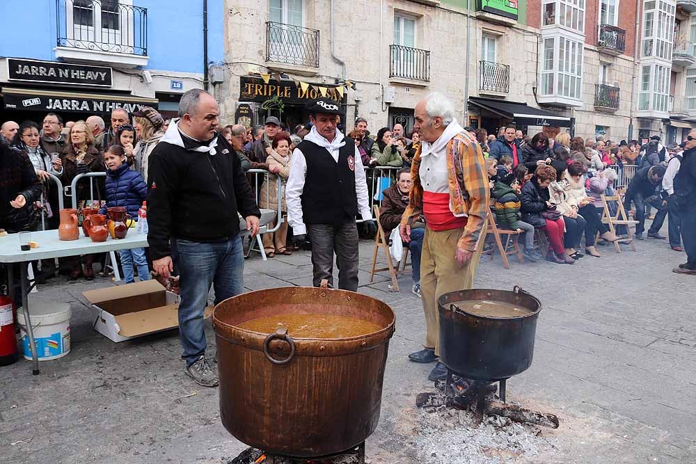 Fotos: Los Cucos celebran con los burgaleses su Fiesta de la Matanza