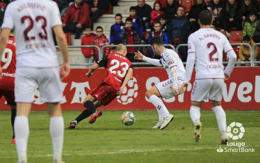 Fotos: Imágenes del partido de liga entre el Mirandés y el Albacete