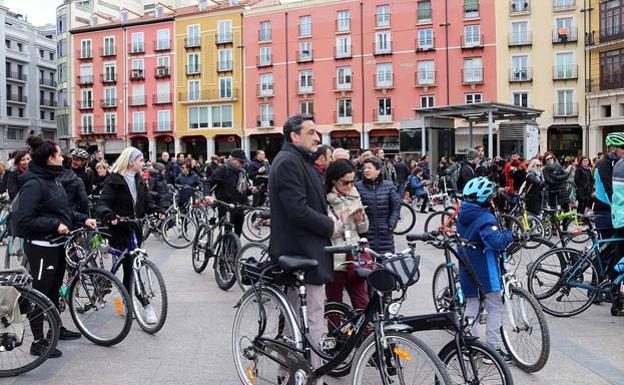 Los ciclistas se sienten «atacados» porque la Ordenanza de Movilidad ha puesto el «foco sancionador» en el colectivo