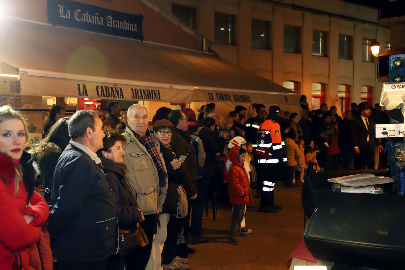 Centenares de burgaleses se echan a la calle en un multitudinario acto.