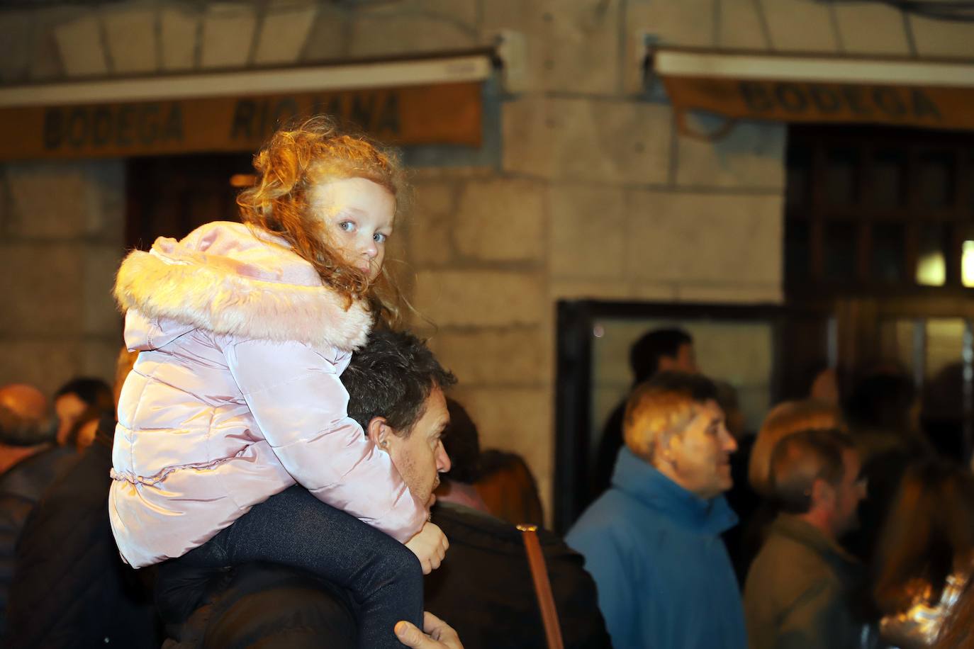 Centenares de burgaleses se echan a la calle en un multitudinario acto.