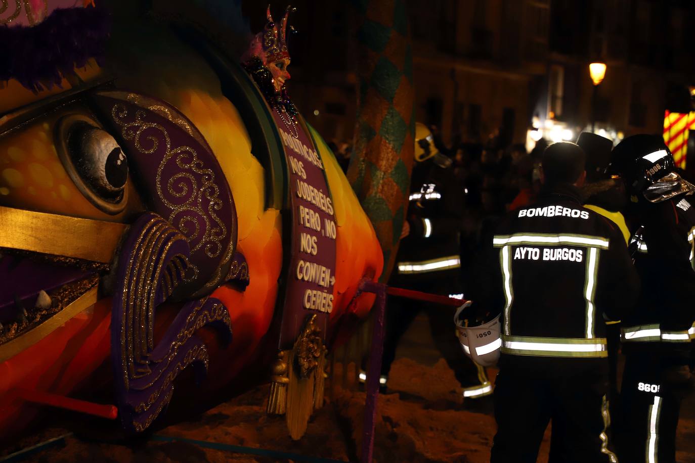 Centenares de burgaleses se echan a la calle en un multitudinario acto.