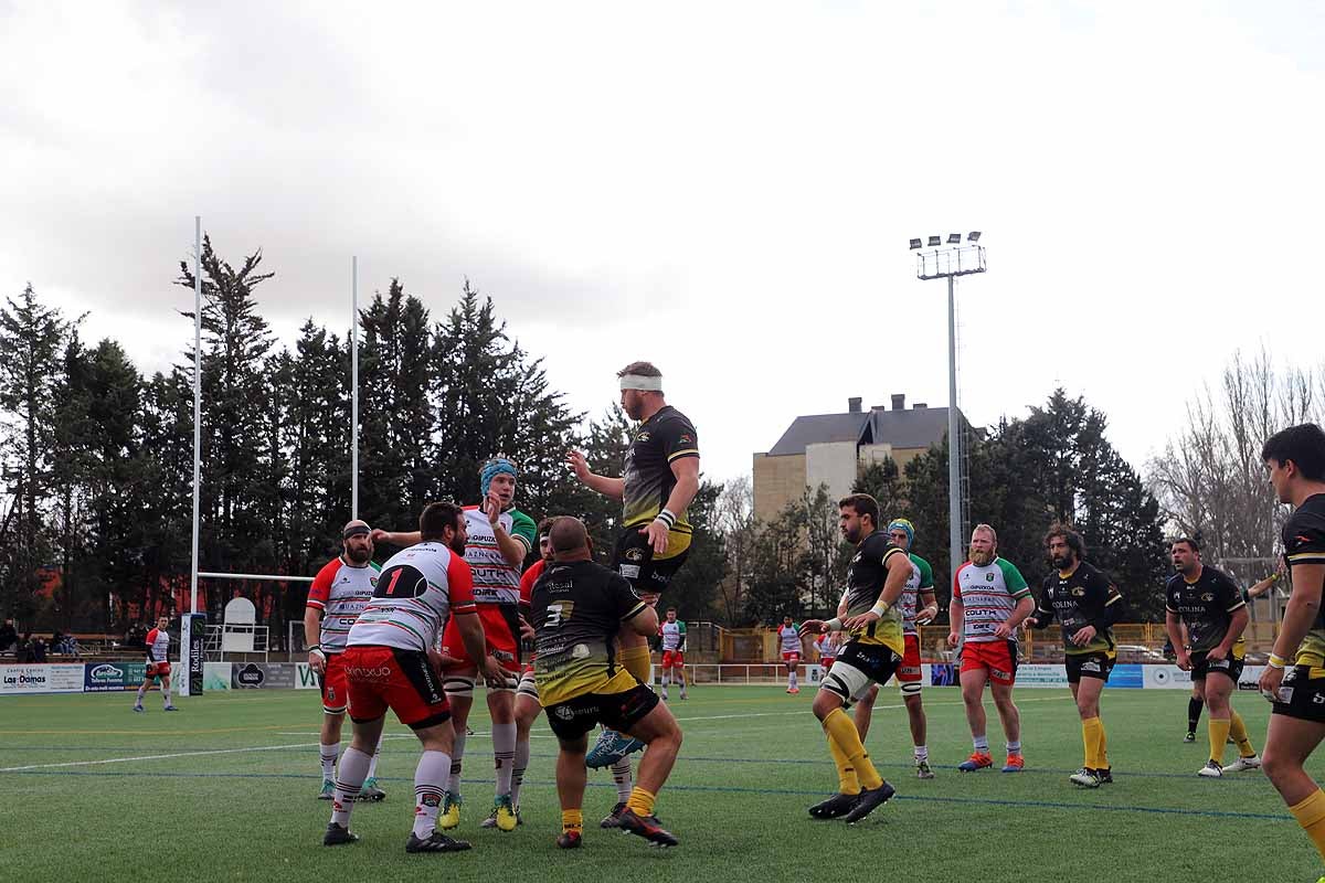 La afición se entregó con los gualdinegros que cosecharon otra victoria en casa.