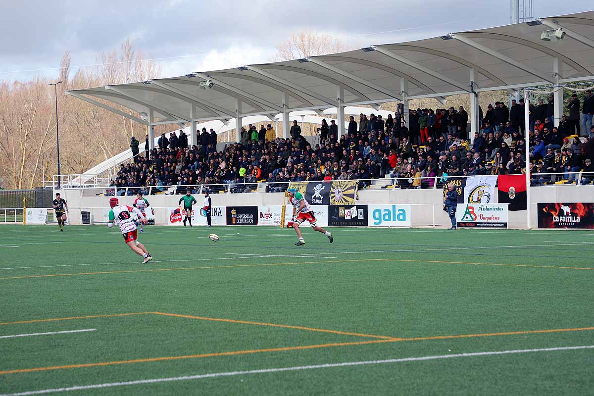 La afición se entregó con los gualdinegros que cosecharon otra victoria en casa.