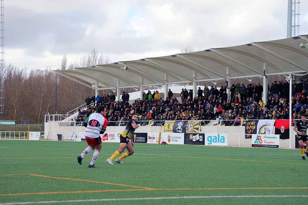 La afición se entregó con los gualdinegros que cosecharon otra victoria en casa.