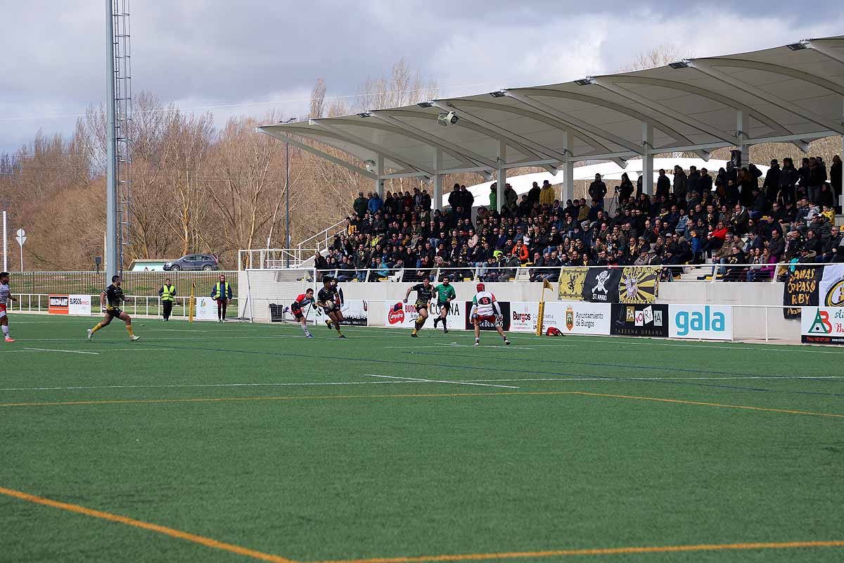 La afición se entregó con los gualdinegros que cosecharon otra victoria en casa.