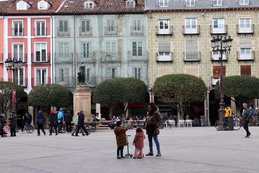 Fotos: Los ciclistas vuelve a llenar las calles de Burgos contra la Ordenanza de Movilidad