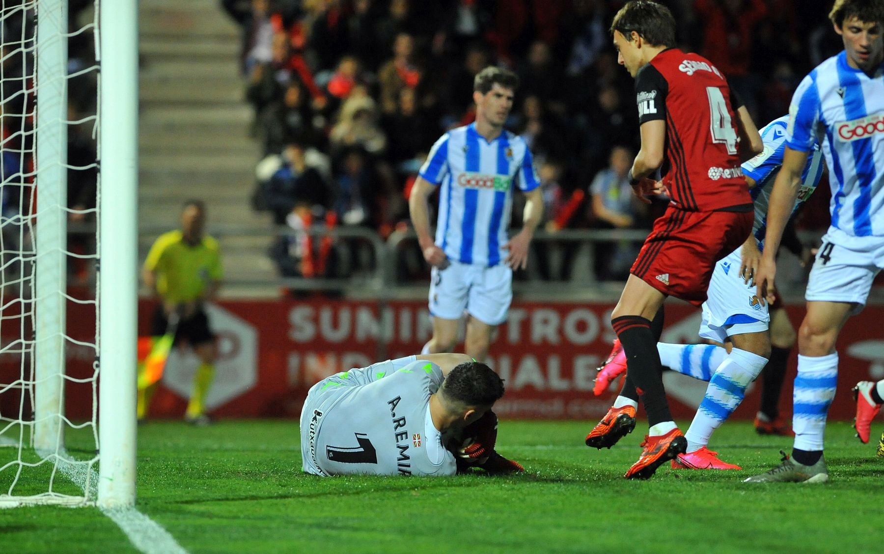 Fotos: La Real Sociedad pone fin al sueño copero del Mirandés