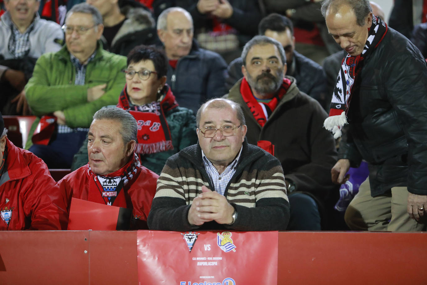 Fotos: Anduva vibra con su equipo a pesar de la derrota