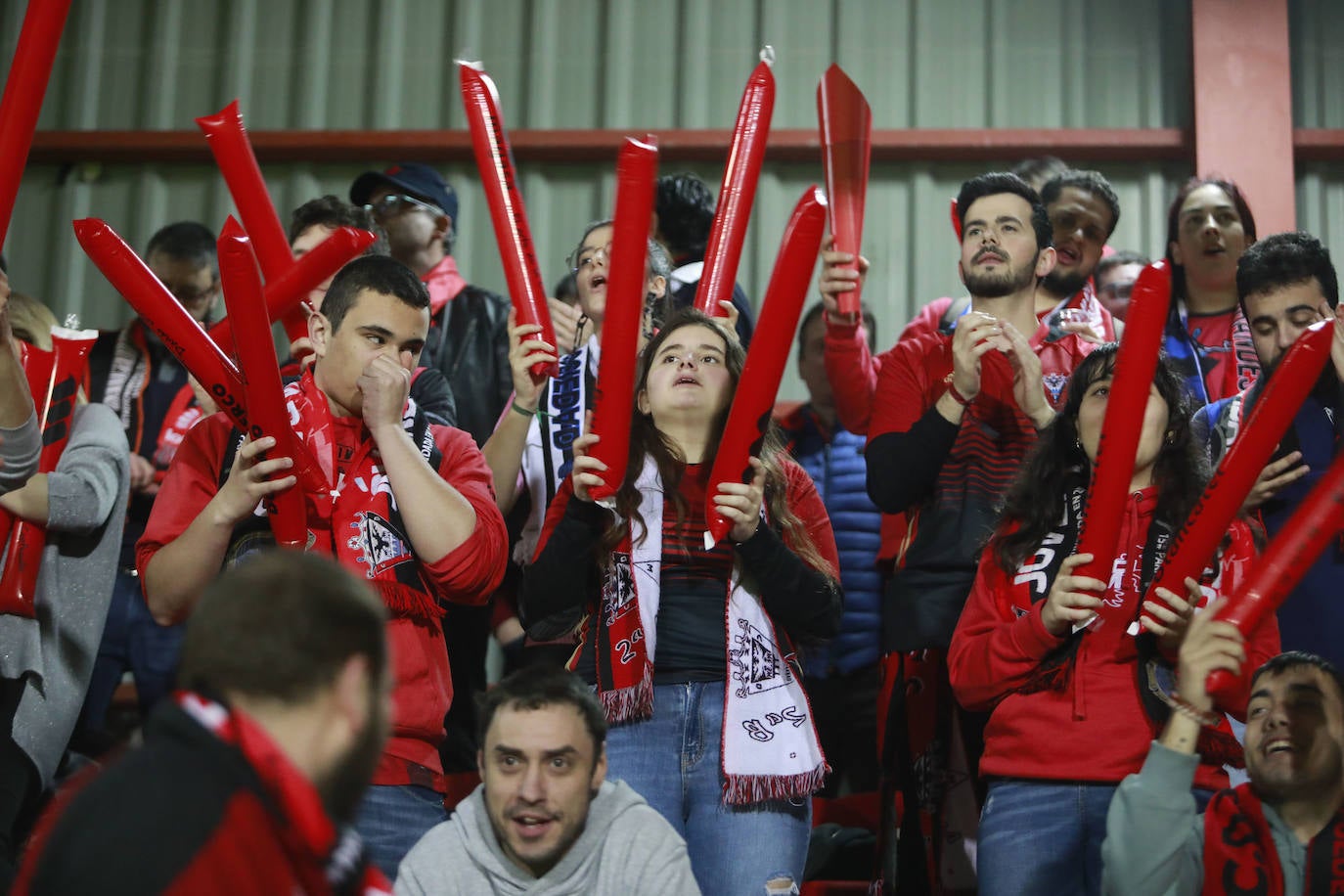 Fotos: Anduva vibra con su equipo a pesar de la derrota