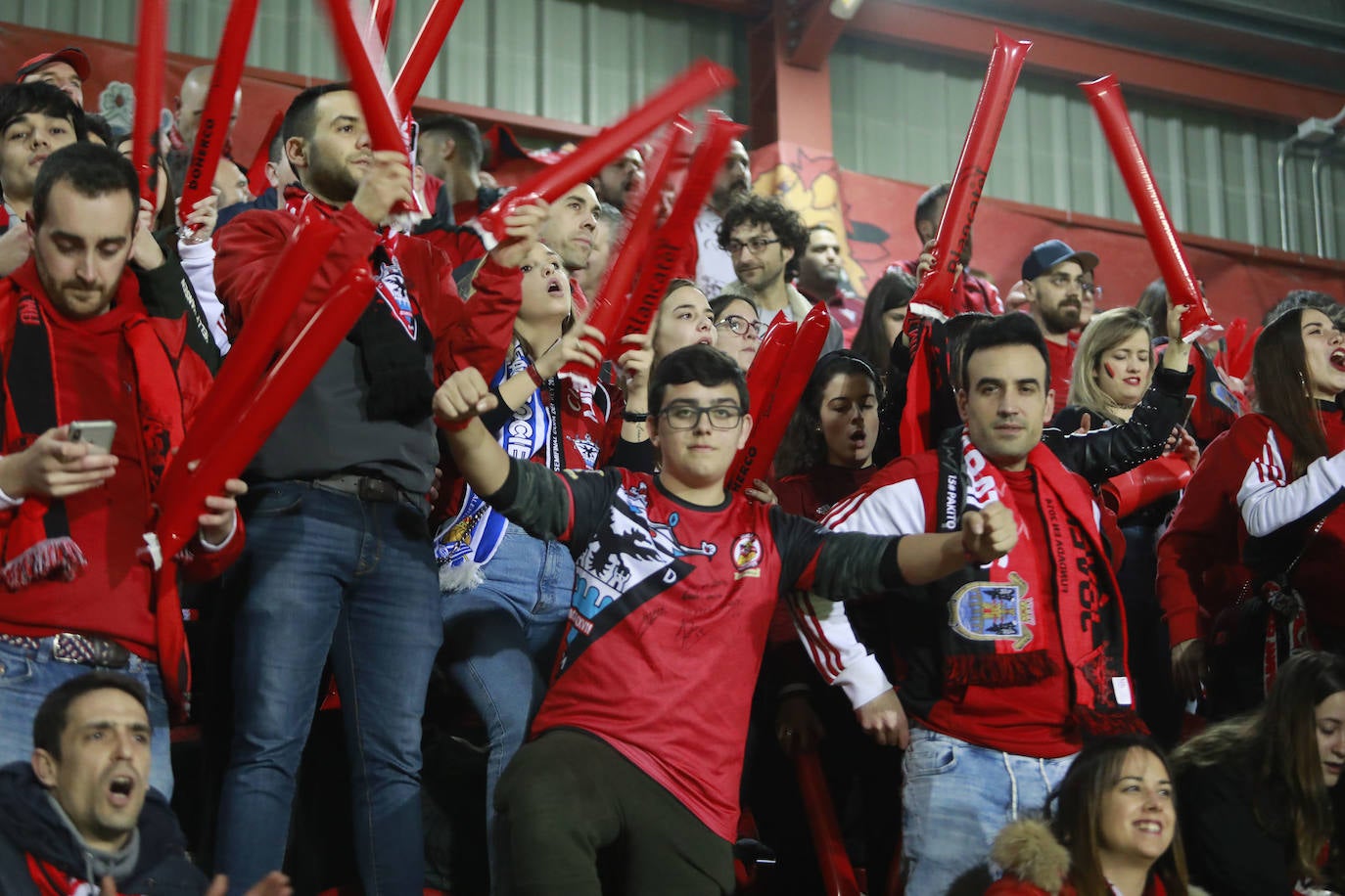 Fotos: Anduva vibra con su equipo a pesar de la derrota