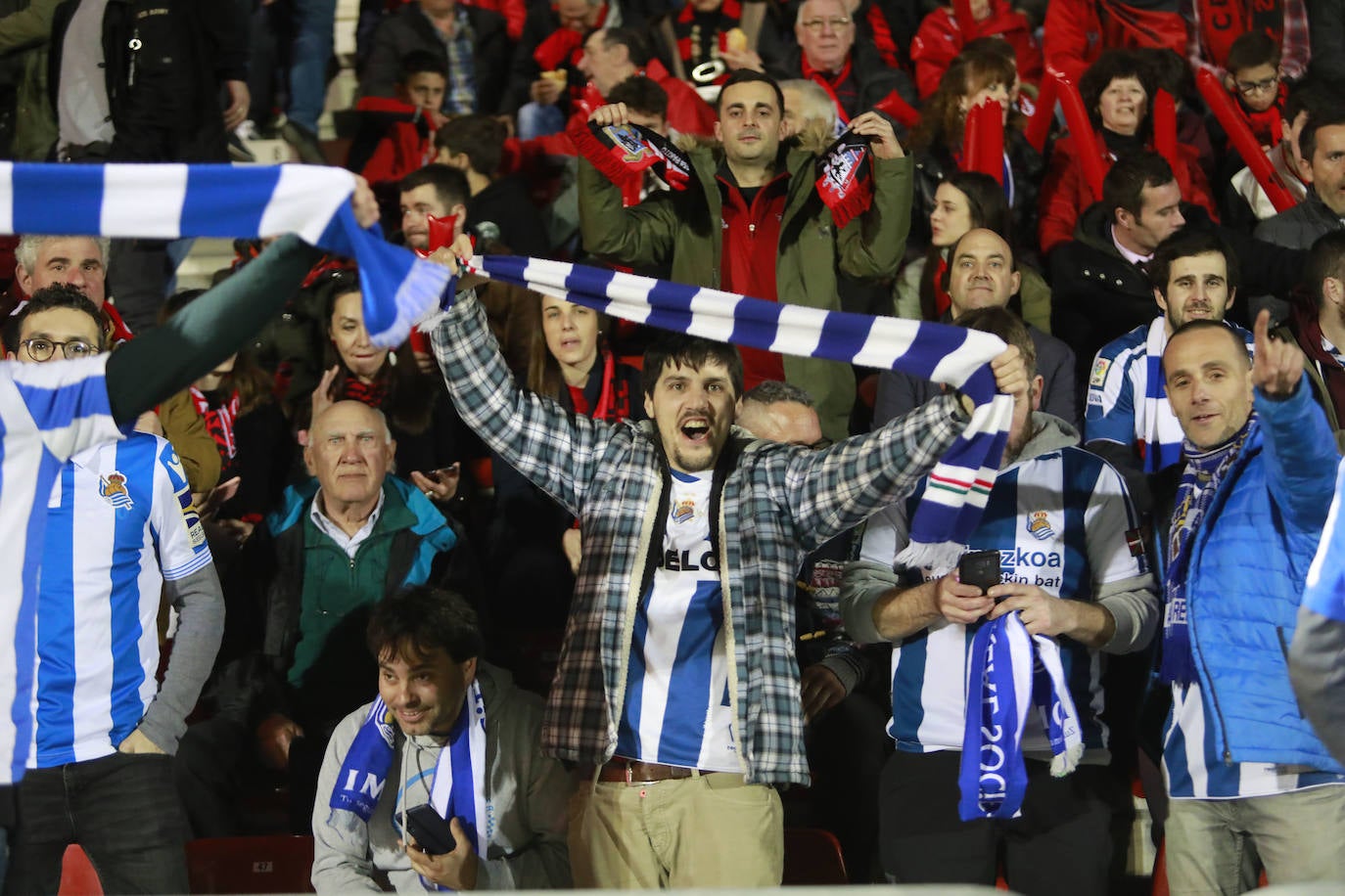 Fotos: Anduva vibra con su equipo a pesar de la derrota