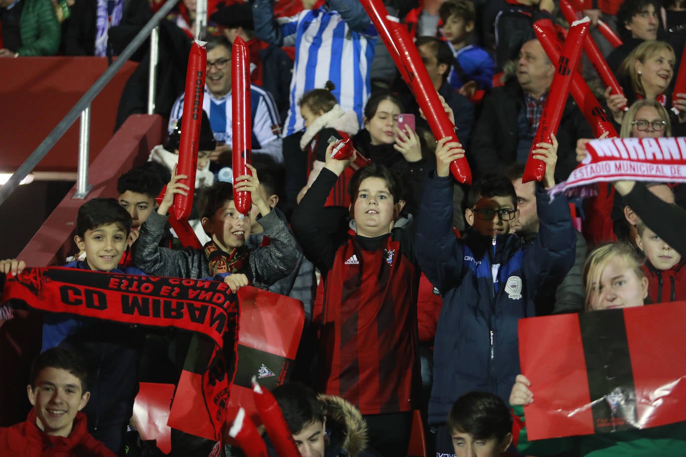 Fotos: Anduva vibra con su equipo a pesar de la derrota