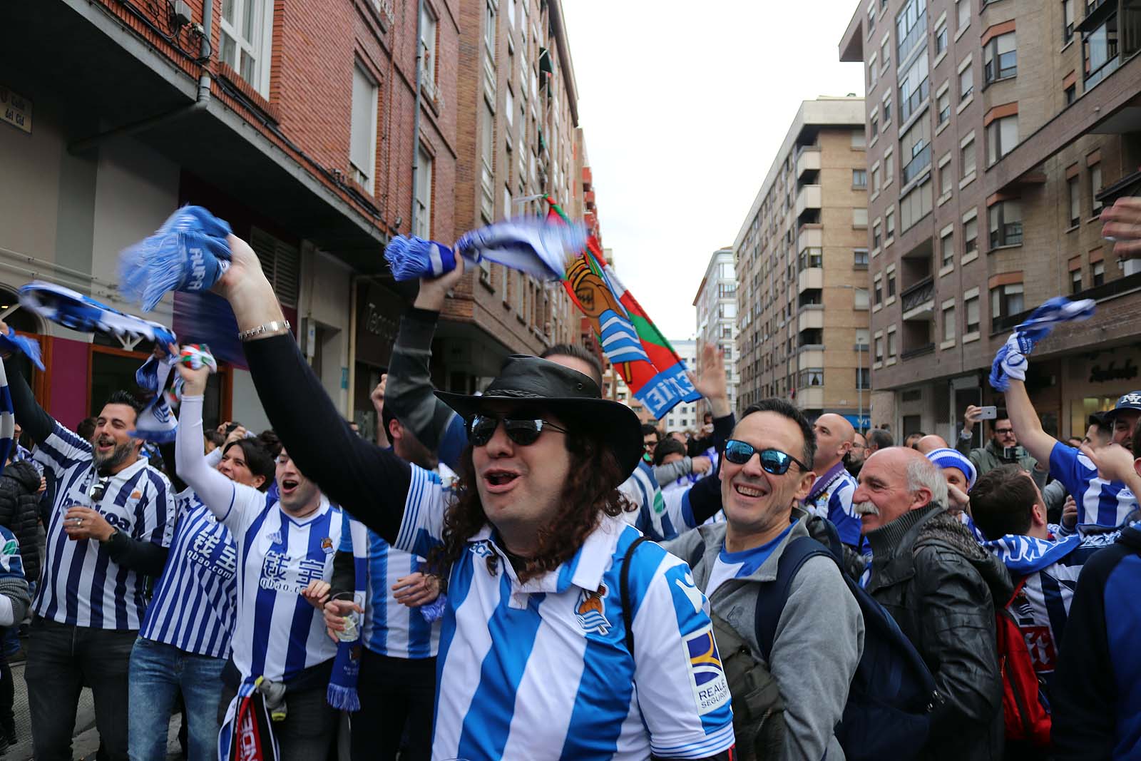 Fotos: La marea txuri urdin llega a Miranda
