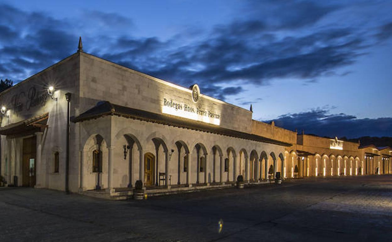 Fachada de la bodega. 