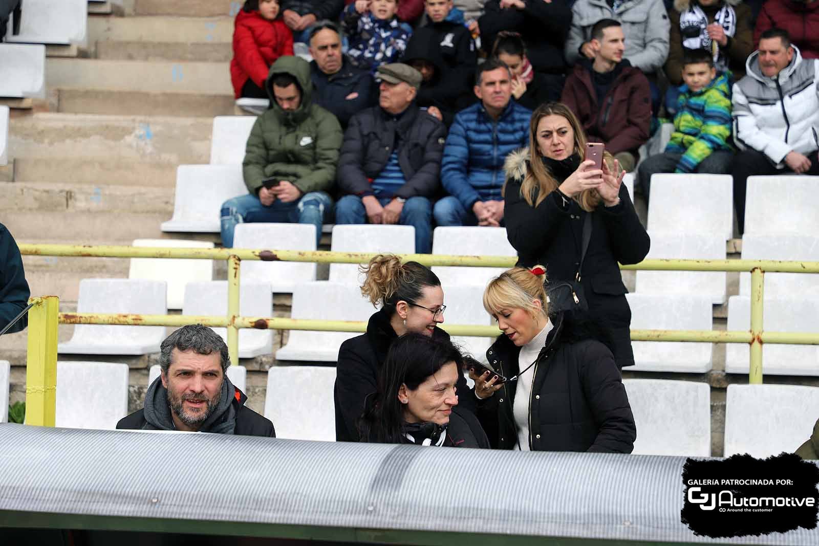 Buena entrada en El Plantío para ver el empate entre los burgaleses y vascos.