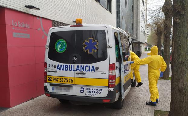 El personal de las ambulancias avisa de que el protocolo del coronavirus no se cumple a «rajatabla»