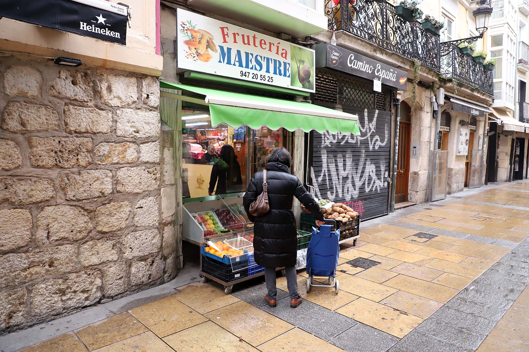 Fotos: Los comercios se adaptan al Estado de Alarma