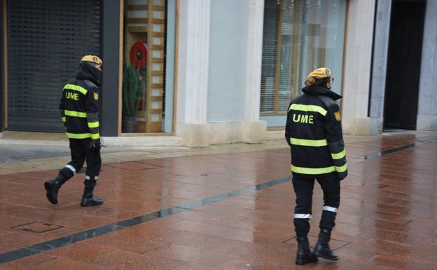 La UME recorre lugares estratégicos de Burgos en coordinación con la Policía