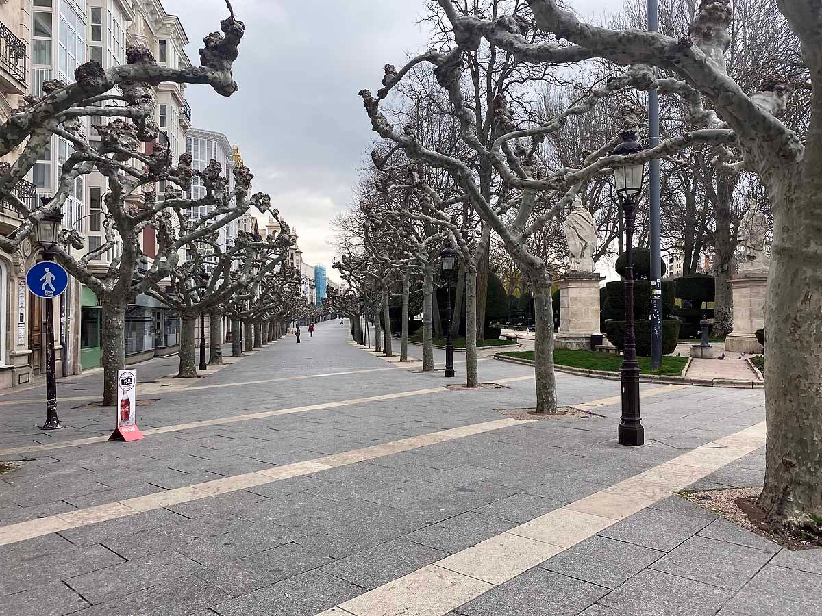 Es cada vez más habitual ver a la ciudadanía con mascarilla.