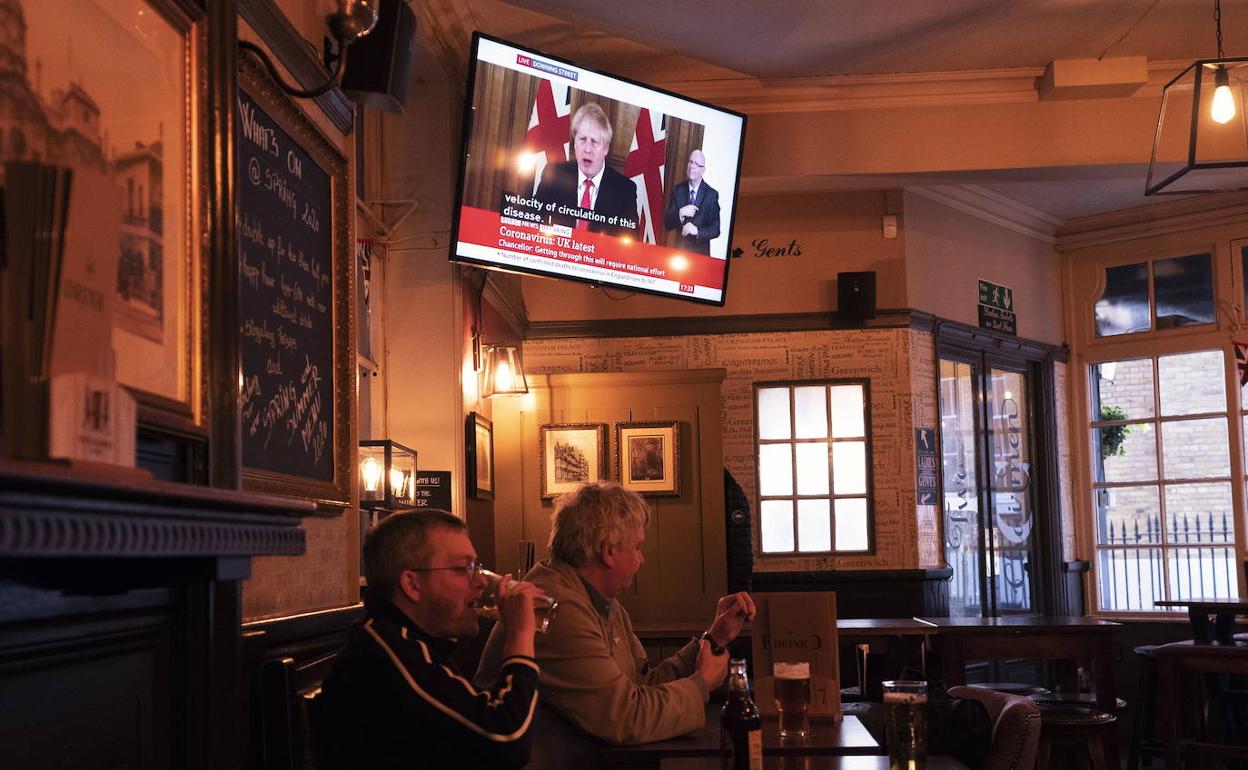 Un pub inglés en Londres. 