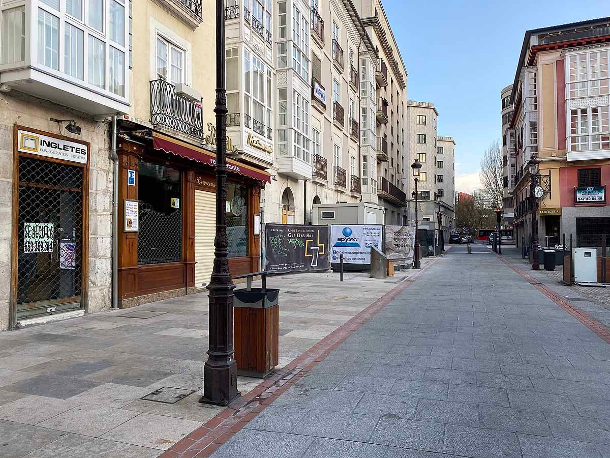 Pasear al perro es una de las pocas circunstancias por las que está permitido salir a la calle.