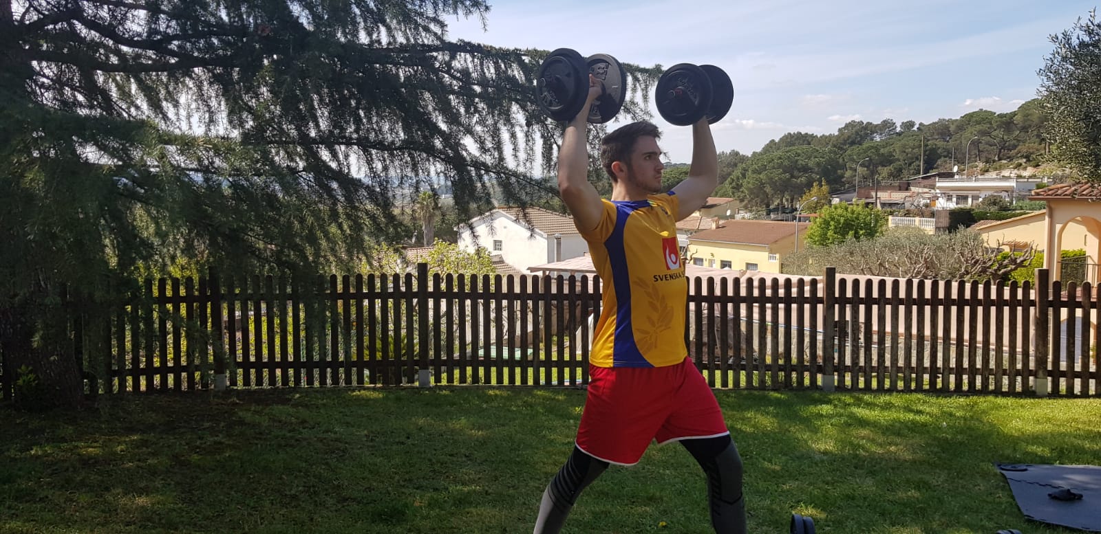 Fotos: Mucha predisposición y una pizca de creatividad en los entrenamientos en casa de los equipos burgaleses