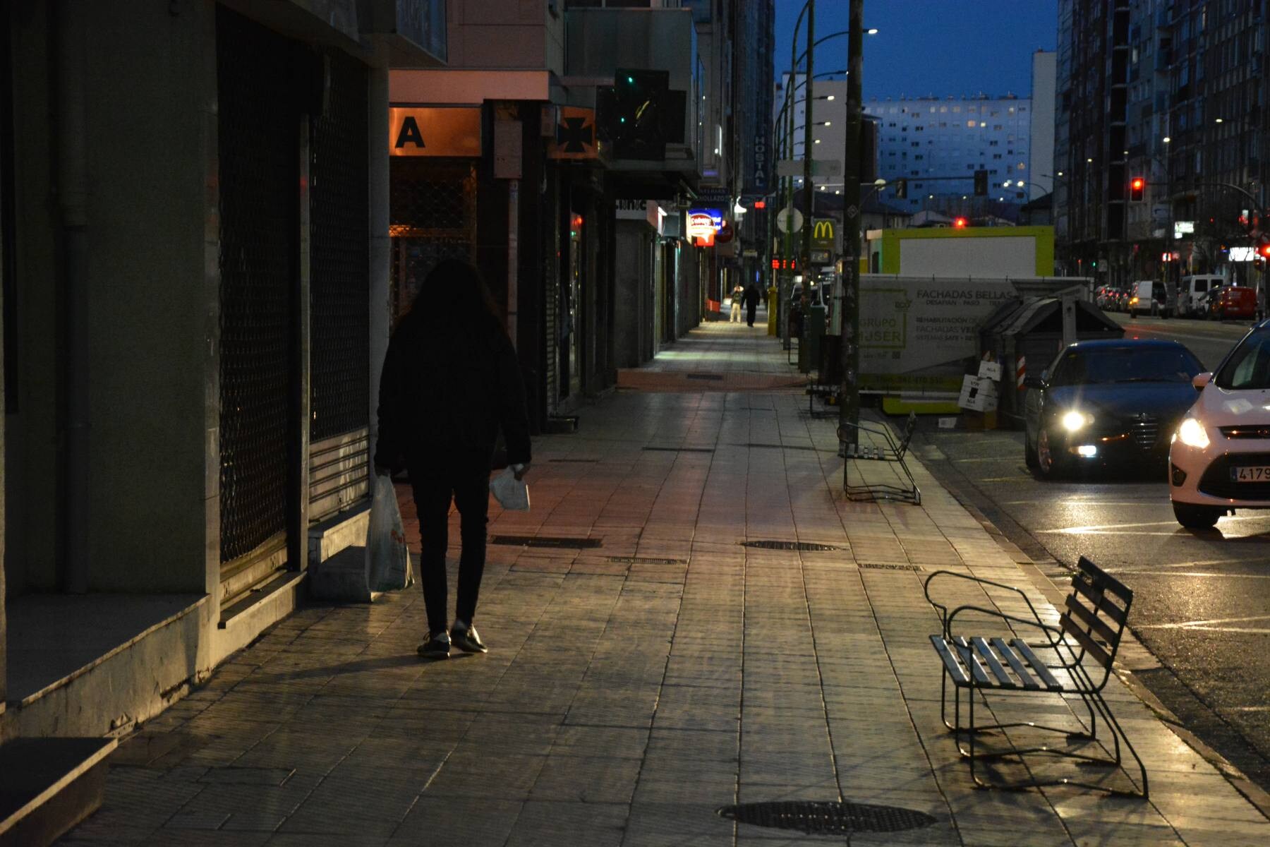 Fotos: Mínima actividad en la calle el primer sábado de primavera por el Estado de Alarma