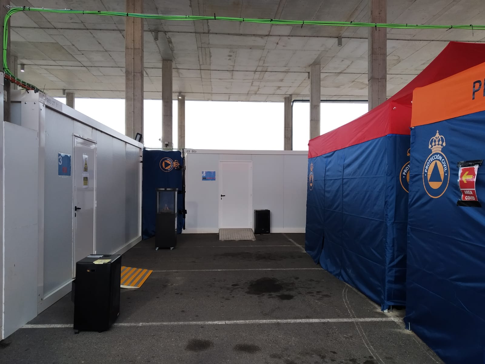 Fotos: La carpa de triaje del Hospital de Burgos empieza a funcionar este jueves