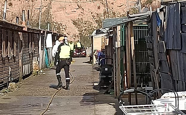 La UME desinfecta el poblado de El Encuentro y varias residencias en Burgos