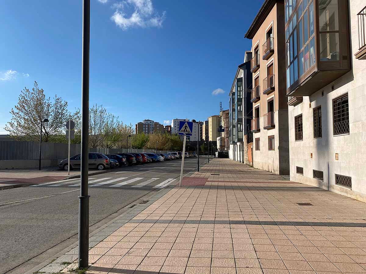 Barrios desiertos durante la tarde del Miércoles Santo.