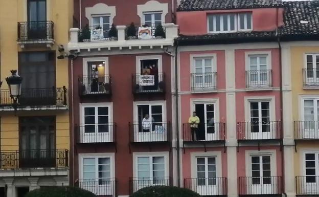 Toque de Semana Santa para una tarde lluviosa y sin procesiones de Jueves Santo en Burgos