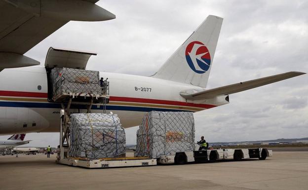 La comunidad cerrará la Semana Santa con la recepción de tres nuevos aviones con suministros sanitarios