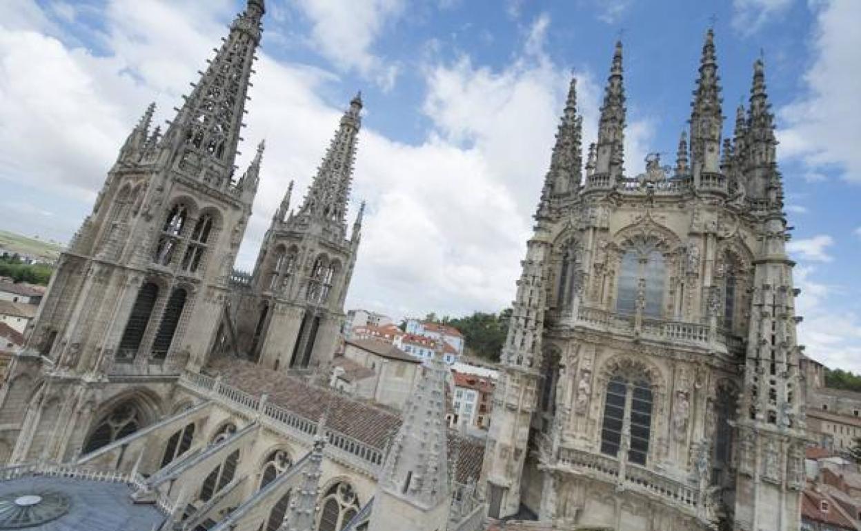 Campanas para anunciar al mundo la victoria de Cristo resucitado