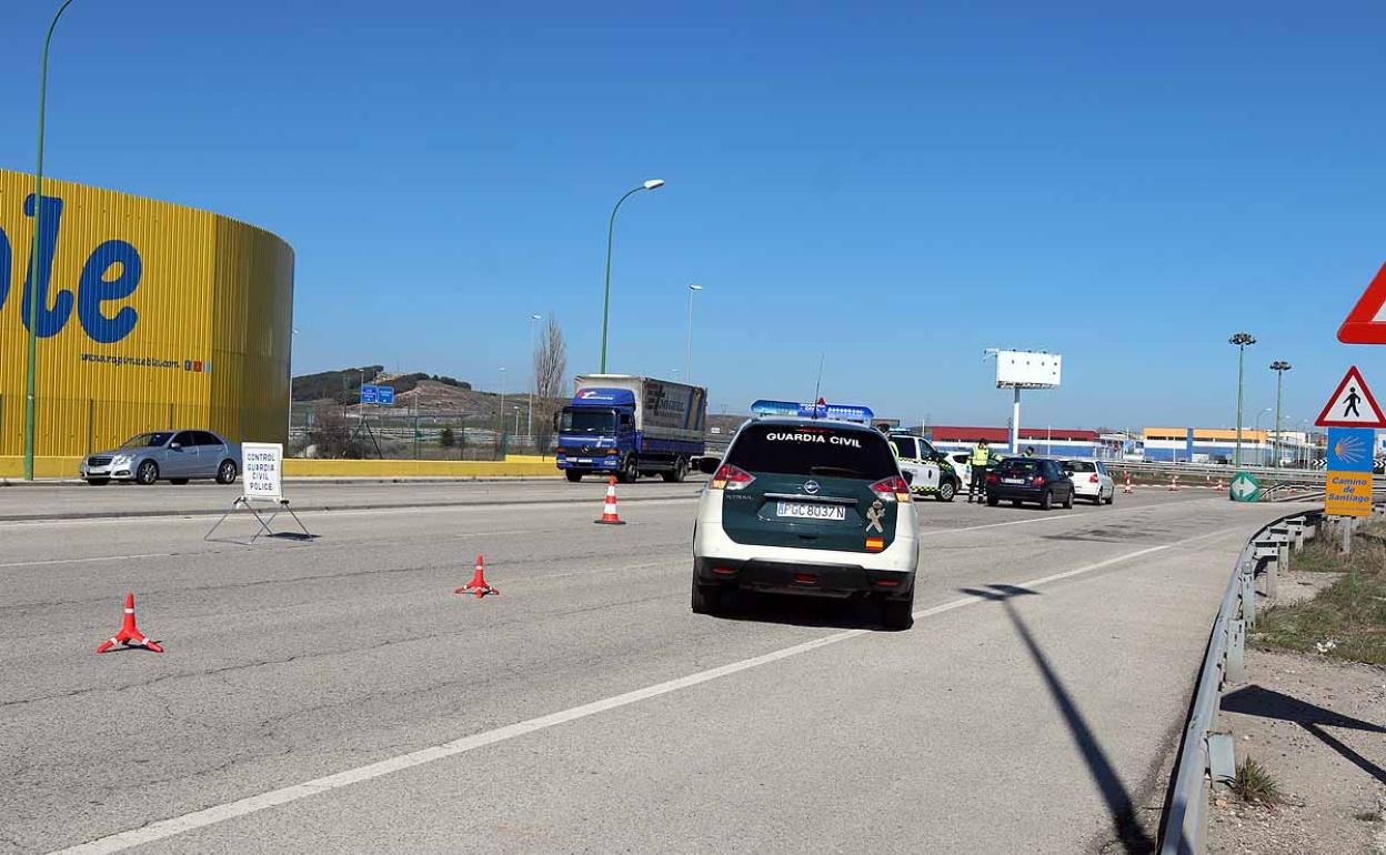 Control de la Guardia Civil por el estado de alarma