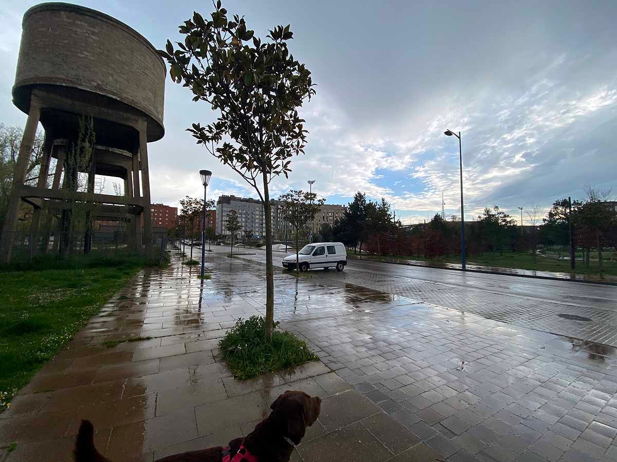 La lluvia lleva varios días sin dar tregua en la capital.