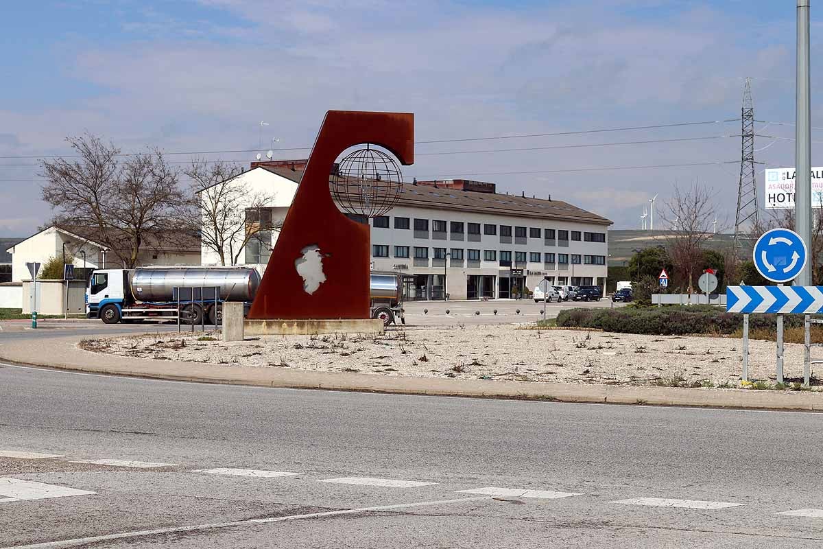 En el polígono de Villalonquéjar entre un 20 y un 20 por ciento de las empresas ha retomado la actividad | En el polígono de Gamonal, más orientado a la actividad comercial, se ha notado menos la reducción de las restricciones. 