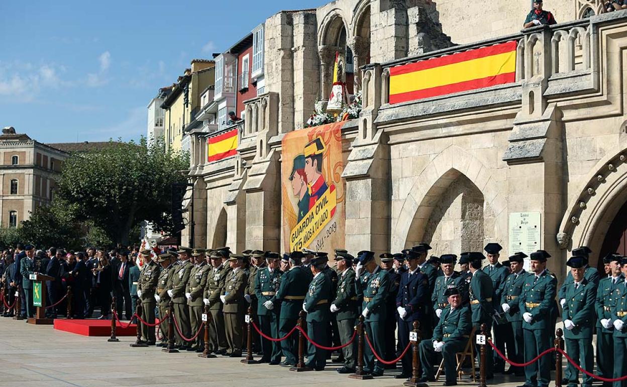 Imagen de la celebración de la Patrona en la Plaza del Rey San Fernando