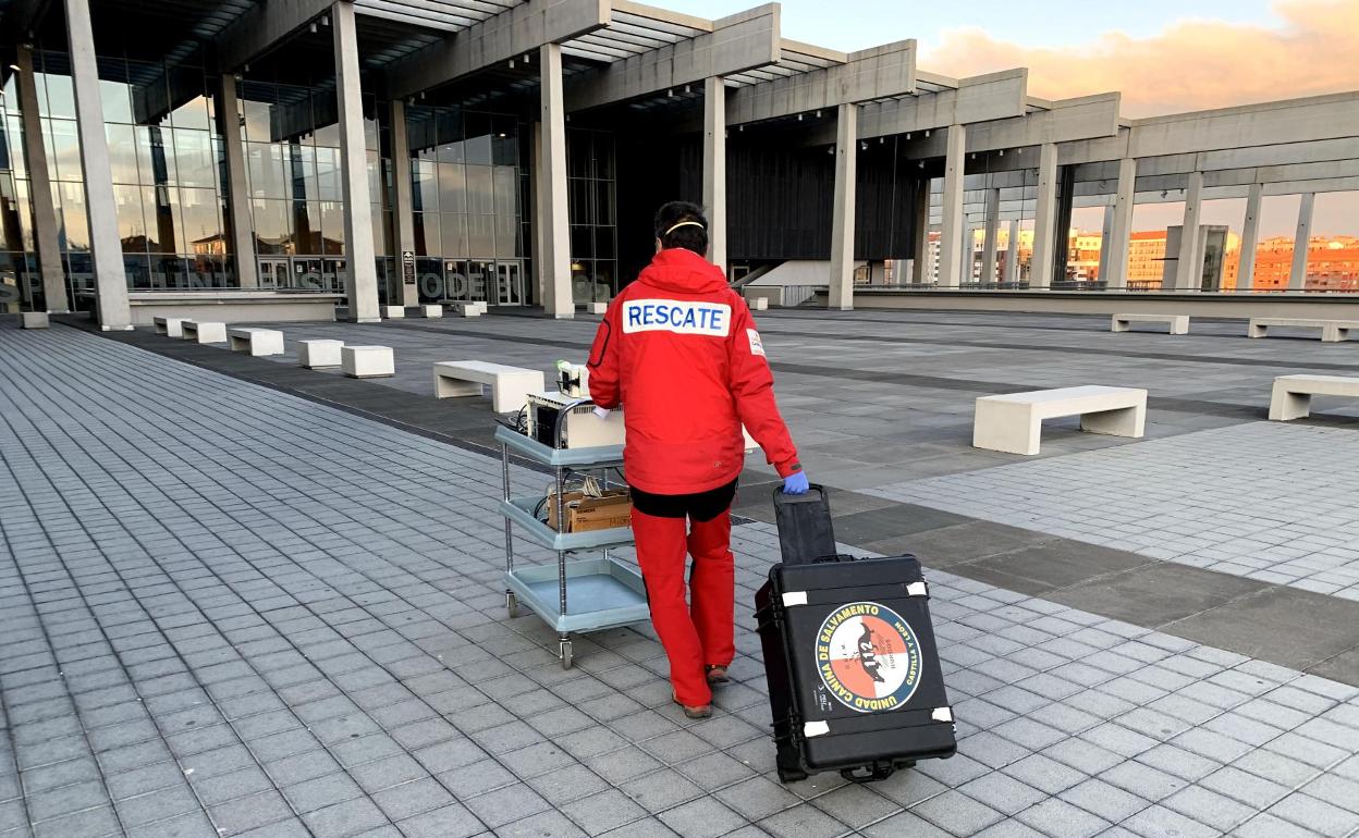 El GREM ha compartido material con el hospital de Burgos. 