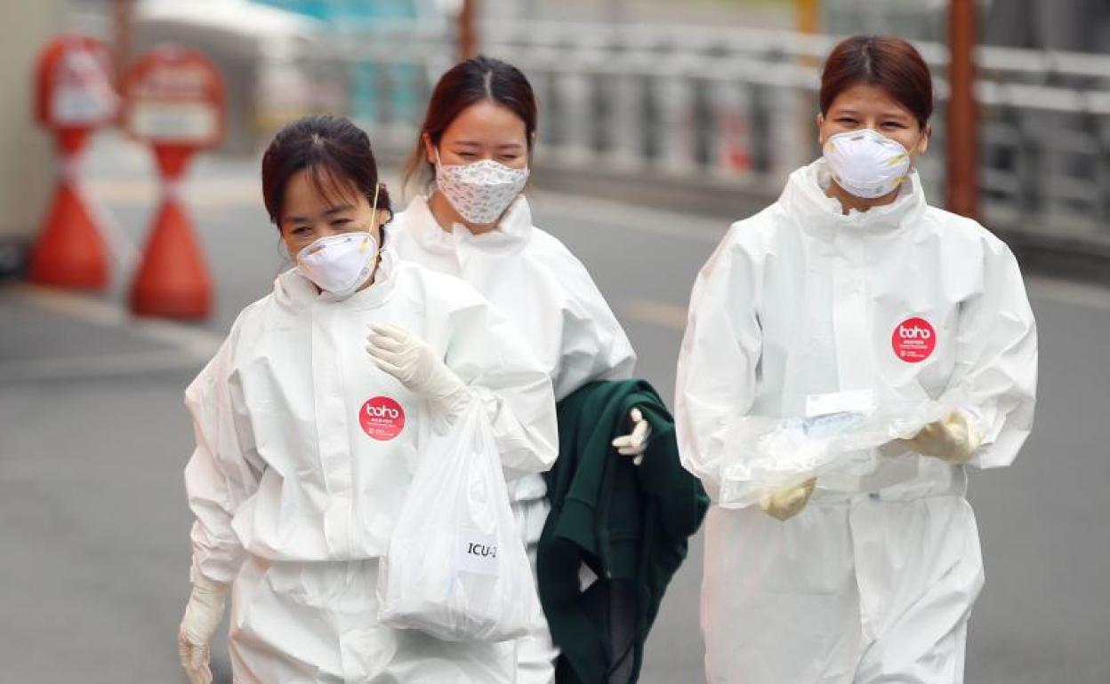 Personal sanitario del hospital universitario Daegu Dongsan.