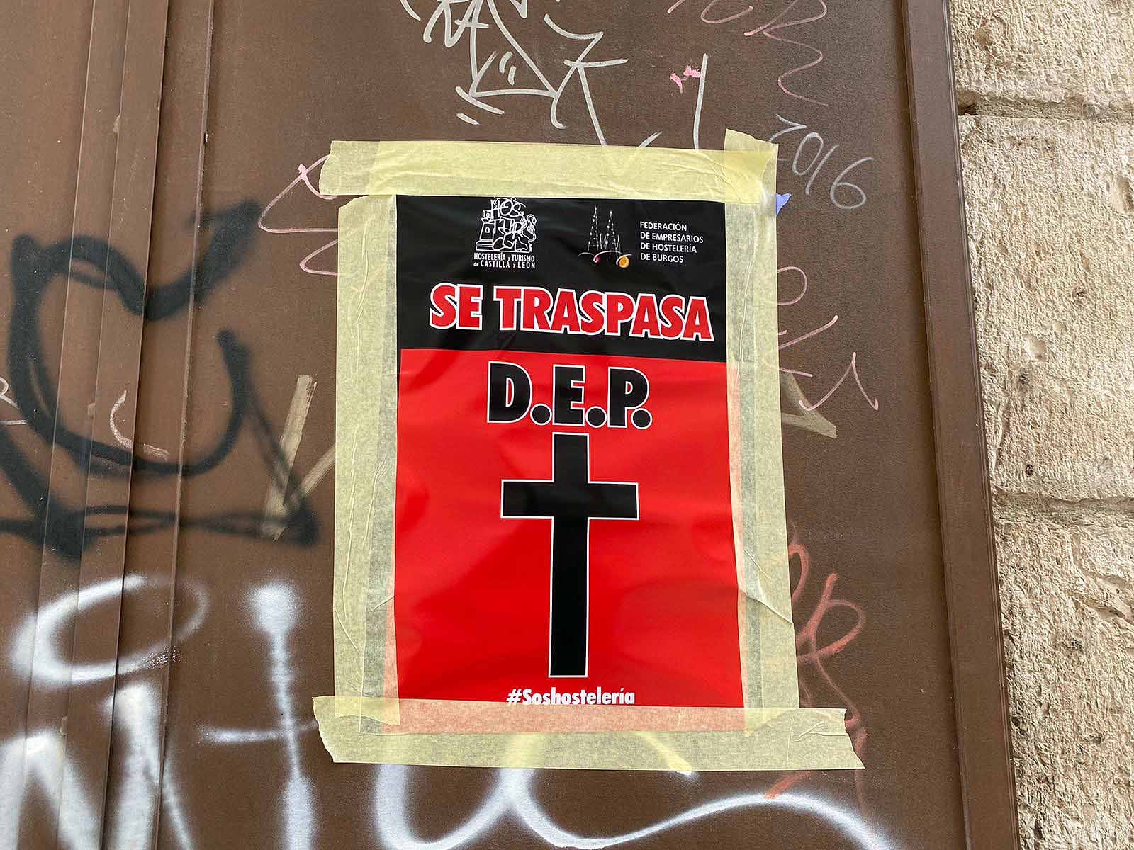 Fotos: La hostelería continúa con la persiana bajada