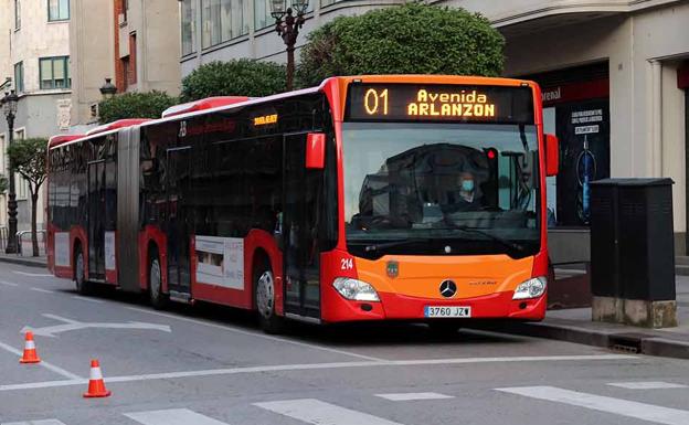 La covid-19 hunde el servicio de autobuses urbanos, que registra solo 140.000 viajeros durante el estado de alarma