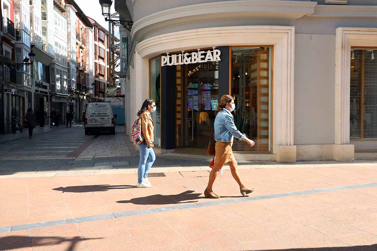 Desescalada Fotos: El uso de las mascarillas se impone en Burgos