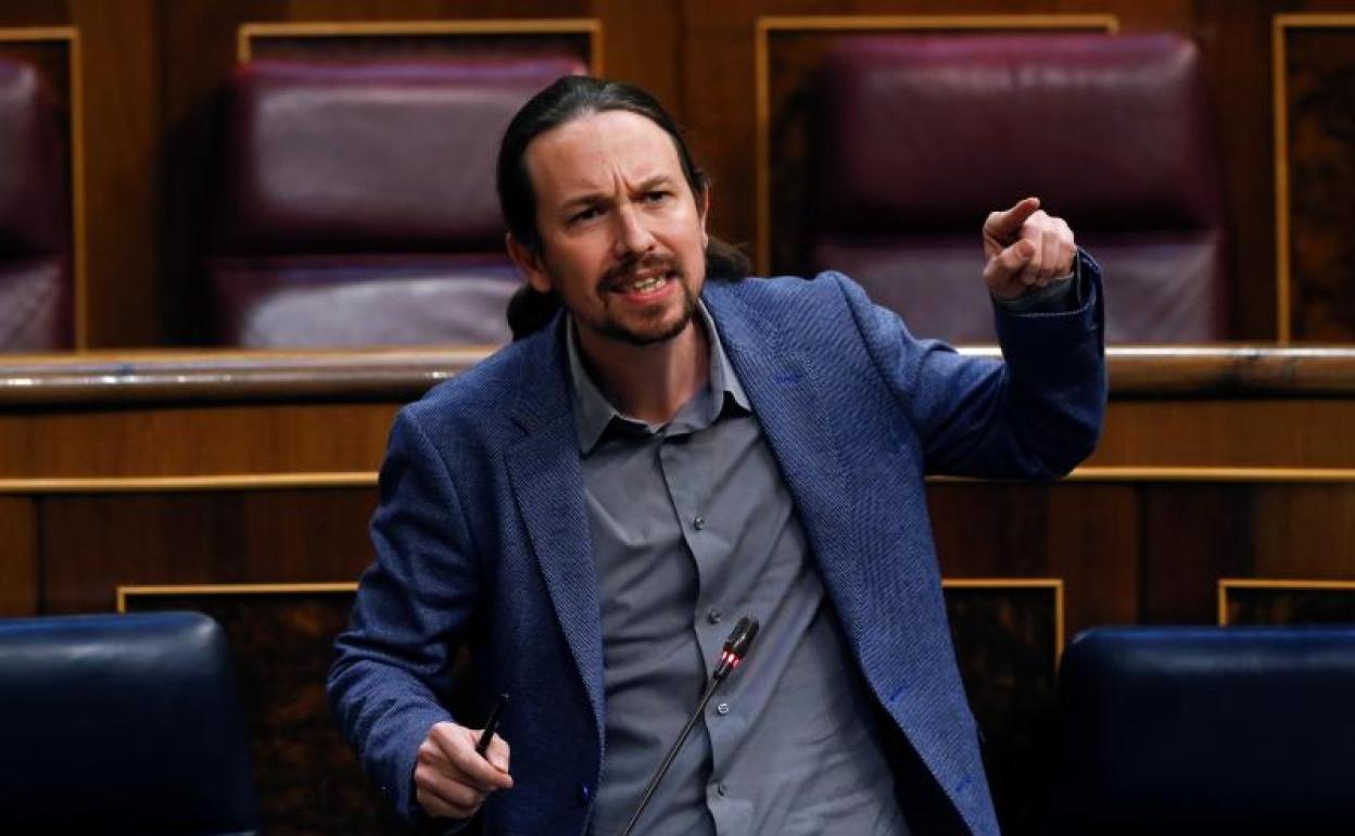 El vicepresidente tercero del Gobierno, Pablo Iglesias, interviene durante el pleno del Congreso.