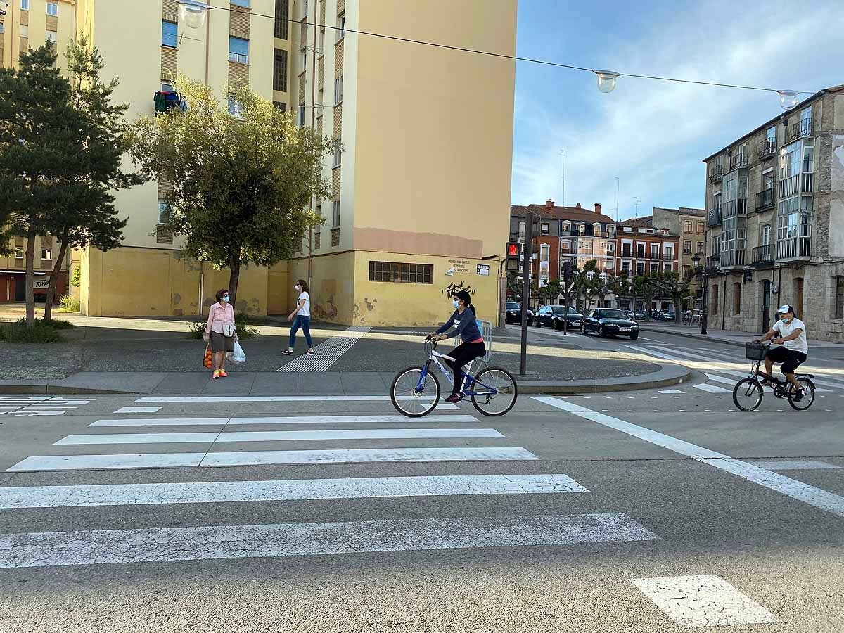 Coronavirus Fotos: Las bicicletas se adelantan al verano en Burgos