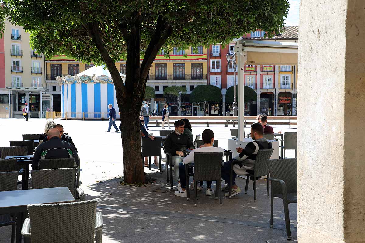 Desescalada Fotos: Las terrazas devuelven la alegría a las calles de Burgos