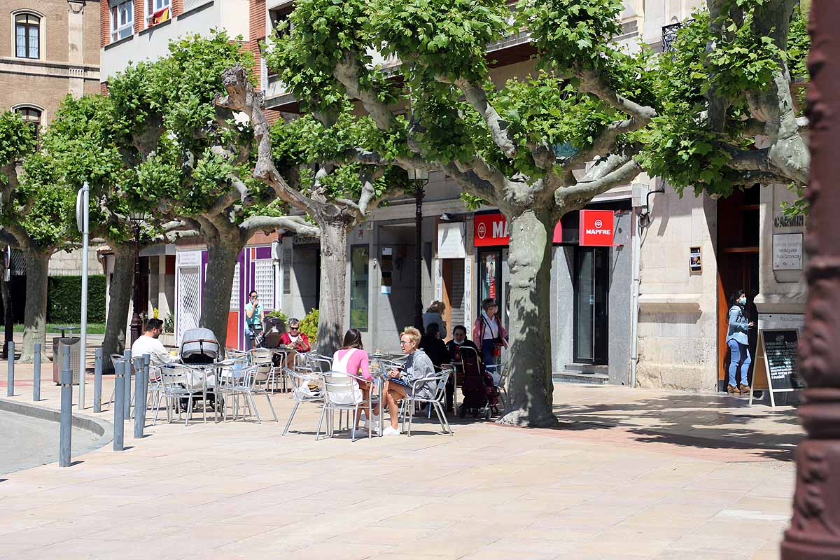 Desescalada Fotos: Las terrazas devuelven la alegría a las calles de Burgos