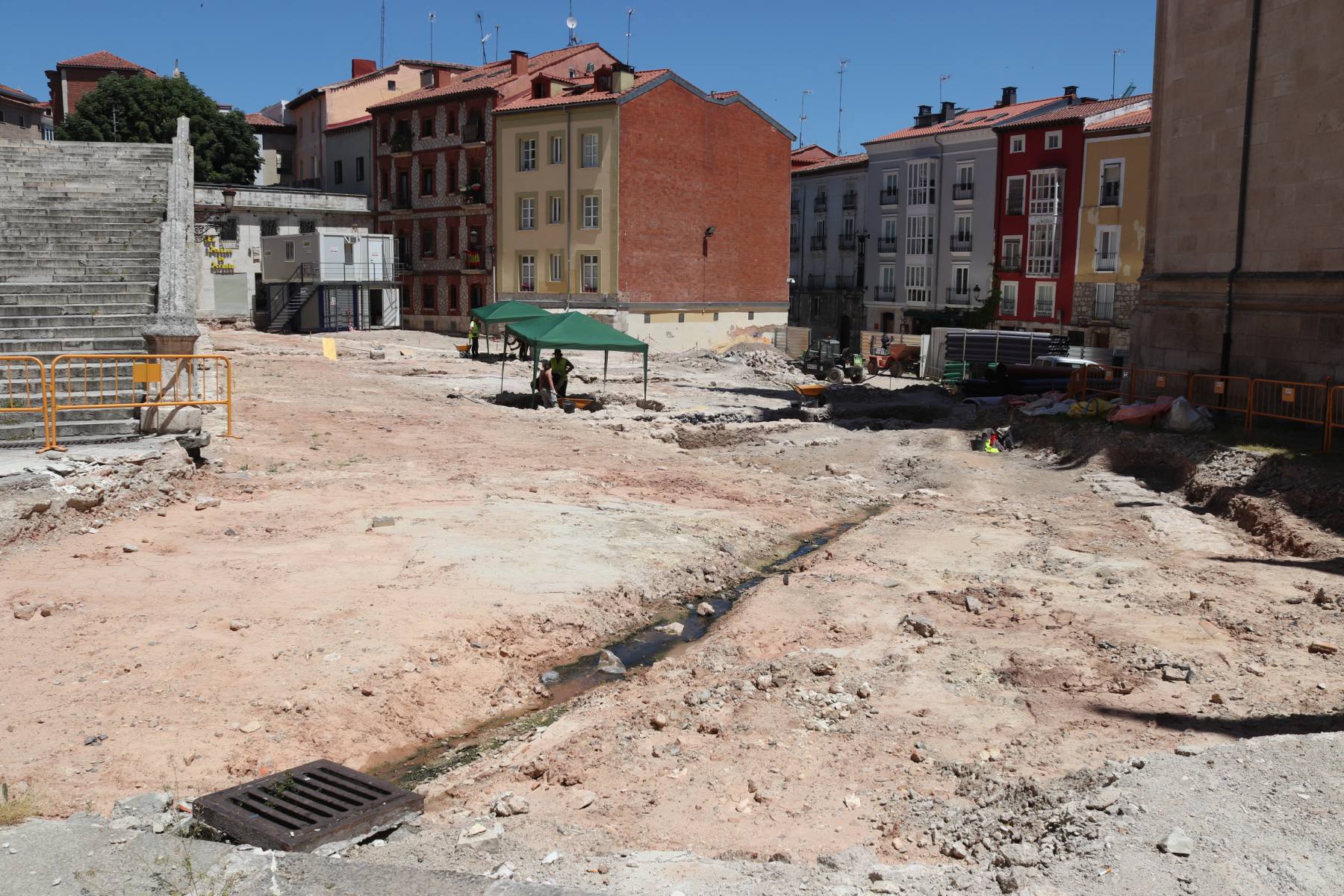 En la Llana de Afuera se han localizado restos de varias viviendas. 