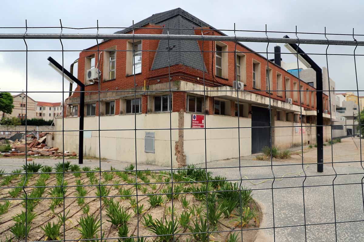 Burgos Fotos: Derribo del antiguo edifico de Correos